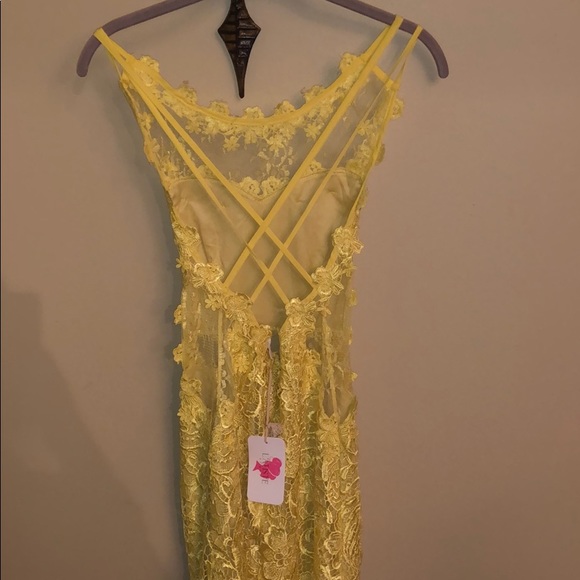 Yellow mini dress - Picture 3 of 3